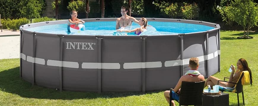 Basen ogrodowy z pompą czy bez - co wybrać dla czystej wody?